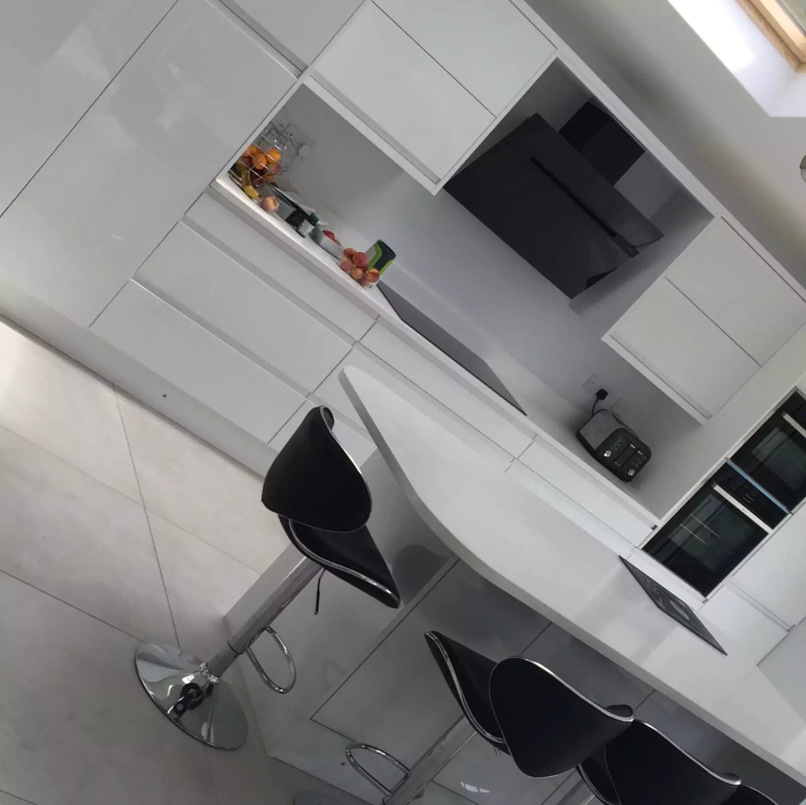 Contemporary Kitchen with Feature Wall