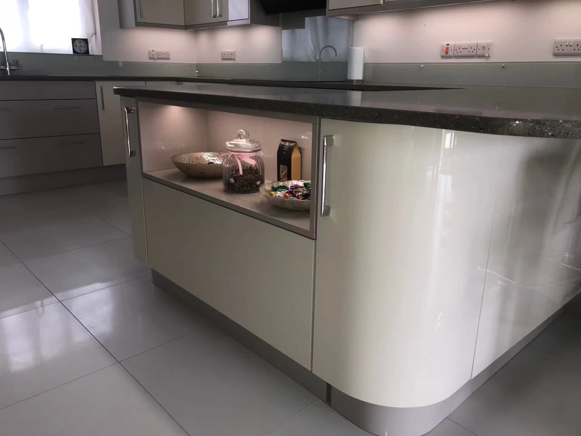 Bespoke fitted kitchen design Yorkshire with curved island and premium materials